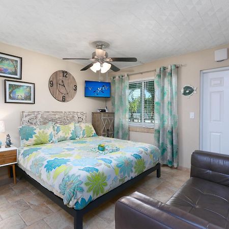 Tropic Terrace Hotel St. Pete Beach Buitenkant foto